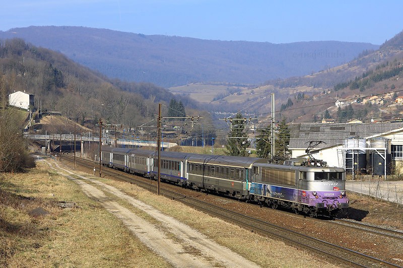 BB 25259(3).JPG